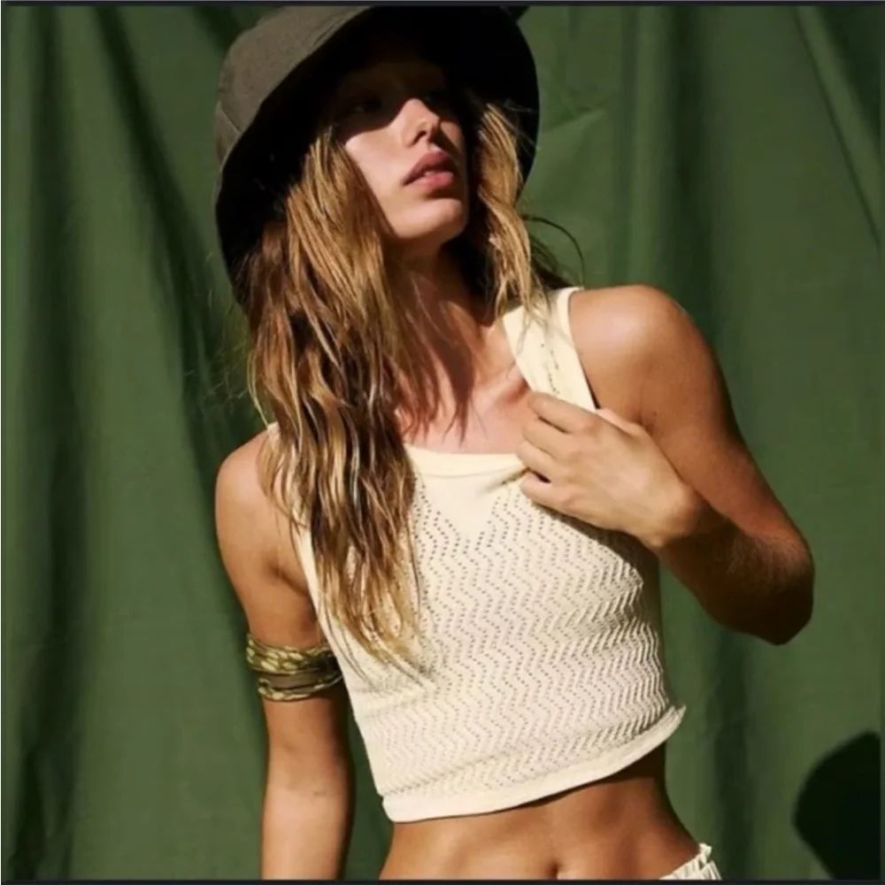 FREE PEOPLE MOVEMENT WOMEN’S CROP TEXTURED TANK SIZE M/L NWOT
